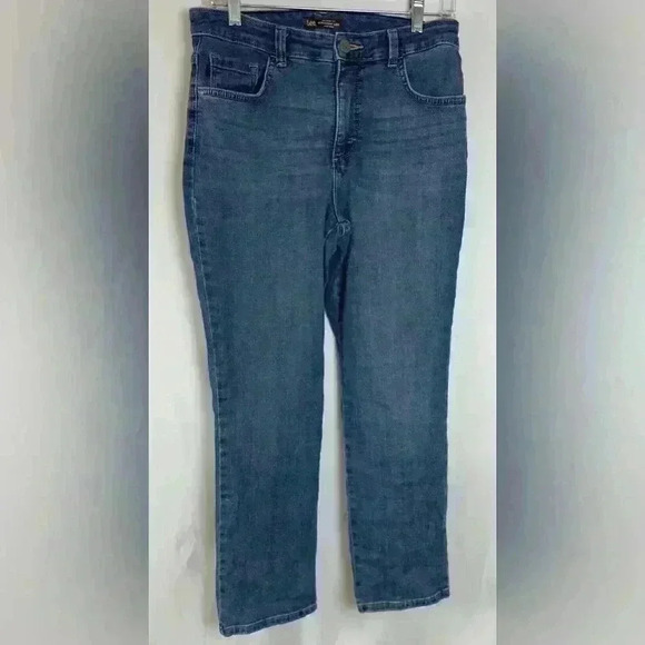 Lee Relaxed Fit Straight Leg, High Rise, Instantly Slim Jeans (Size 10) - Picture 1 of 9